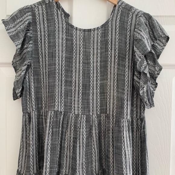 ELAN Tiered Dress - Picture 2 of 6